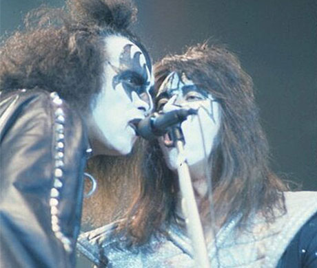 KISS