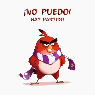 Angry bird rojo, con una bufanda del Madrid en el futbol