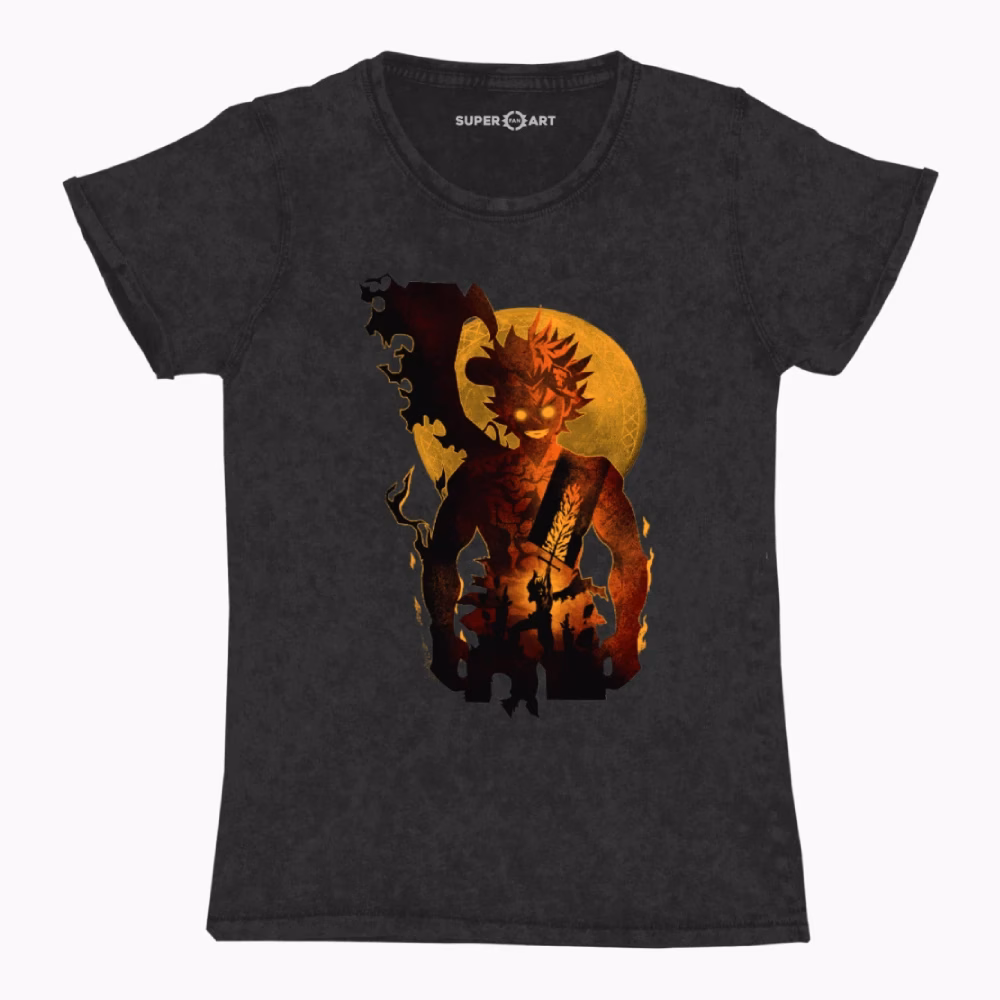 Camiseta con diseño de black clover del artista hypertwenty designs